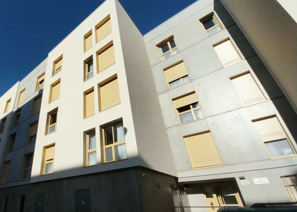 Façade de la résidence Chamrousse à Grenoble